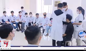 Xung quanh việc đưa môn văn vào tuyển sinh ngành Y