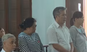 Phạt tù nguyên Chánh án Tòa án nhân dân tỉnh Phú Yên