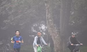 Sương mù sáng sớm ra, người Hà Nội ngỡ mình đang ở Sa Pa 