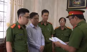 Bắt Phó Chủ tịch và nguyên Chủ tịch UBND thành phố Trà Vinh