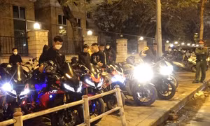 Xử lý hàng loạt thanh niên điều khiển xe máy phân khối lớn nẹt pô trên đường Võ Chí Công 