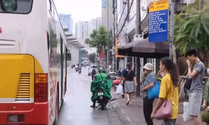 Cảnh báo tình trạng trộm cắp tại các điểm xe buýt