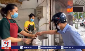 Người dân mong muốn nới lỏng giãn cách trong lĩnh vực ăn uống