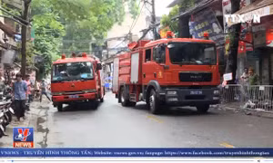 Lại cháy dãy nhà trọ trên phố Đê La Thành