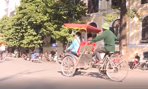 Hà Nội dừng cấp biển số cho xe xích lô