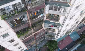 'Chuồng cọp' lơ lửng ở chung cư cao tầng Hà Nội