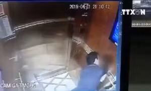Khởi tố Nguyễn Hữu Linh vì dâm ô bé gái trong thang máy