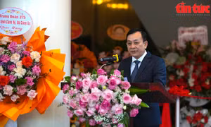 Lần đầu tiên Triển lãm ‘Dấu chân Hồ Chí Minh ở Trung Quốc’ tại Việt Nam