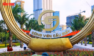 Người dân Hà Nội hào hứng tận hưởng không gian mới của công viên Cầu Giấy sau cải tạo