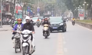Tái diễn tình trạng lấn làn xe buýt nhanh BRT