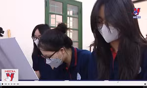 Chuyển môn lớp 10 không dễ
