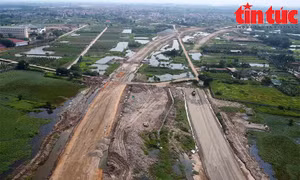 Gấp rút thi công đường Vành đai 4 trên địa phận Hà Nội