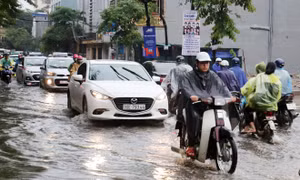 Thời tiết ngày 24/6: Bắc Bộ mưa dông diện rộng, Trung Bộ nắng nóng gay gắt