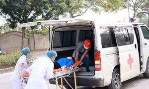 Diễn tập đảm bảo y tế, phòng chống dịch bệnh cho kỳ thi tuyển sinh vào lớp 10 THPT 