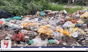 Đại lộ nghìn tỷ sau 3 năm vẫn dang dở, ngập rác
