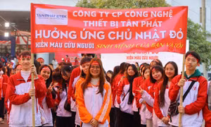 Sôi động ngày Chủ Nhật Đỏ lần thứ 17