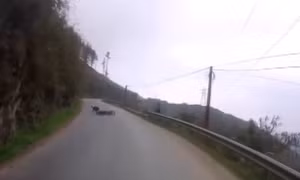 Ôm cua tốc độ cao suýt mất mạng