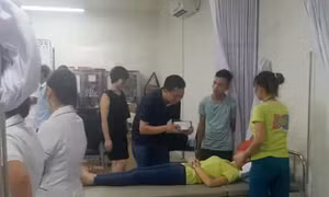 83 công nhân phải nhập viện nghi ngộ độc thực phẩm