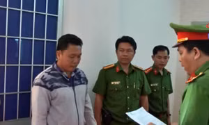 Bắt 4 người môi giới nhà đất gây thất thoát tài sản Nhà nước