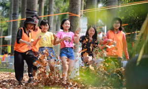Các điểm vui chơi tại Hà Nội nhộn nhịp dịp nghỉ lễ 30/4 và 1/5
