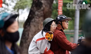 Người Hà Nội thích thú đón gió lạnh đầu mùa 
