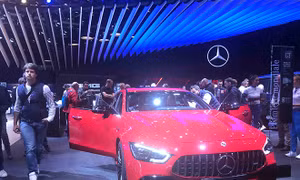 Paris Motor Show 2018: Vinfast tiếp tục là tâm điểm
