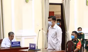 Thanh tra quân đội lĩnh án 20 năm tù