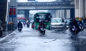 Thời tiết ngày 30/8: Mưa lớn diện rộng ở Bắc Bộ và miền Trung, biển động mạnh