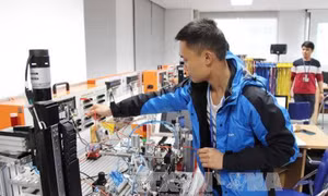 Là 'công xưởng' của Samsung, Việt Nam chỉ thu được phí gia công với điện thoại và máy tính 