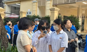 Sáng 26/6: Hơn 1,16 triệu thí sinh thi môn đầu tiên kỳ thi tốt nghiệp THPT 2025 