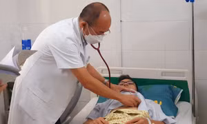 Ca bệnh sốt xuất huyết tăng, nhiều người giảm tiểu cầu nặng, cô đặc máu 