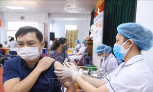 Việt Nam vượt mốc 100 triệu mũi tiêm vaccine phòng COVID-19 