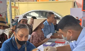 Đẩy nhanh kết quả khám sàng lọc toàn dân lên Sổ sức khỏe điện tử, VNeID