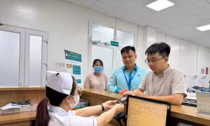 Ngành y nỗ lực hướng đến nền y tế thông minh - Bài 1: Thuận lợi cho bác sĩ, tiện ích cho người dân