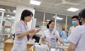 Thay đổi phong cách, xây dựng hình ảnh đẹp về người cán bộ y tế