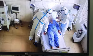 Chuyên gia đầu ngành yêu cầu hạ nhiệt độ phòng bệnh tại Bắc Giang