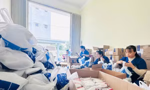 Khẩn trương chuyển 3 tấn thuốc để hỗ trợ người dân vùng lũ