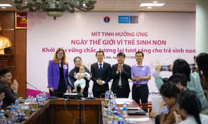 Trẻ sinh non cần sự quan tâm đặc biệt của cả hệ thống y tế và toàn xã hội 