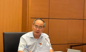 Các đại biểu Quốc hội 'mổ xẻ' nhiều vấn đề kinh tế xã hội 'nóng' 
