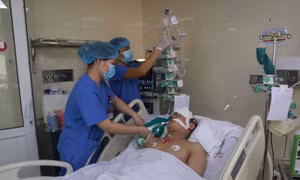 Vụ tai nạn ở đường Võ Chí Công: Một nạn nhân vẫn đang trong tình trạng rất nặng, khó phục hồi 