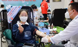 Người dân xếp hàng đi hiến máu sau thông tin khan hiếm máu điều trị