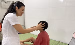 Bé 7 tuổi được phát hiện nhiễm sán dây chuột