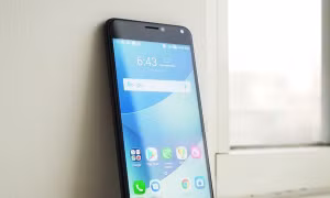 Những smartphone pin 'trâu' giá mềm đáng lựa chọn nhất hiện nay