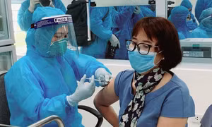 Việt Nam sắp có 5,657 triệu liều vaccine COVID-19 