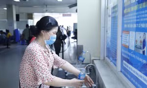 Các bệnh viện chống nóng, đảm bảo sức khỏe cho người bệnh