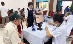 Hà Nội hướng tới mục tiêu người dân thụ hưởng các dịch vụ y tế miễn phí, chất lượng