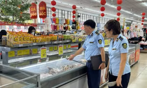 Chủ động đảm bảo nguồn cung hàng hóa thiết yếu ứng phó bão số 3 