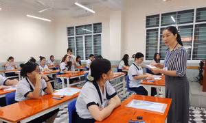 Đề thi chính thức môn Vật lý, kỳ thi tốt nghiệp THPT năm 2025