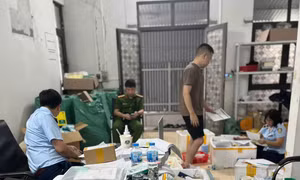 Xử phạt 4 cơ sở kinh doanh mỹ phẩm nhập lậu tại Hà Nội
