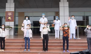 Hai bệnh nhân tái dương tính với virus SARS-CoV-2 sẽ ra viện vào ngày mai (5/5)